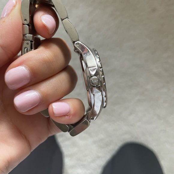 Michael Kors stainless steel watch - Picture 5 of 11